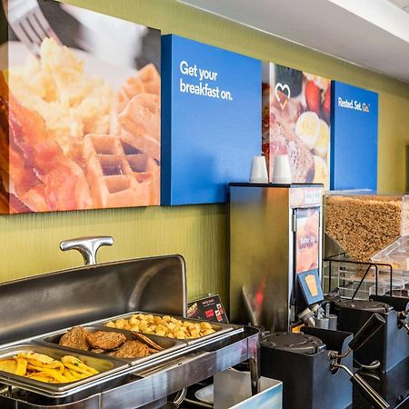 Comfort Inn Brandon Bagian luar foto