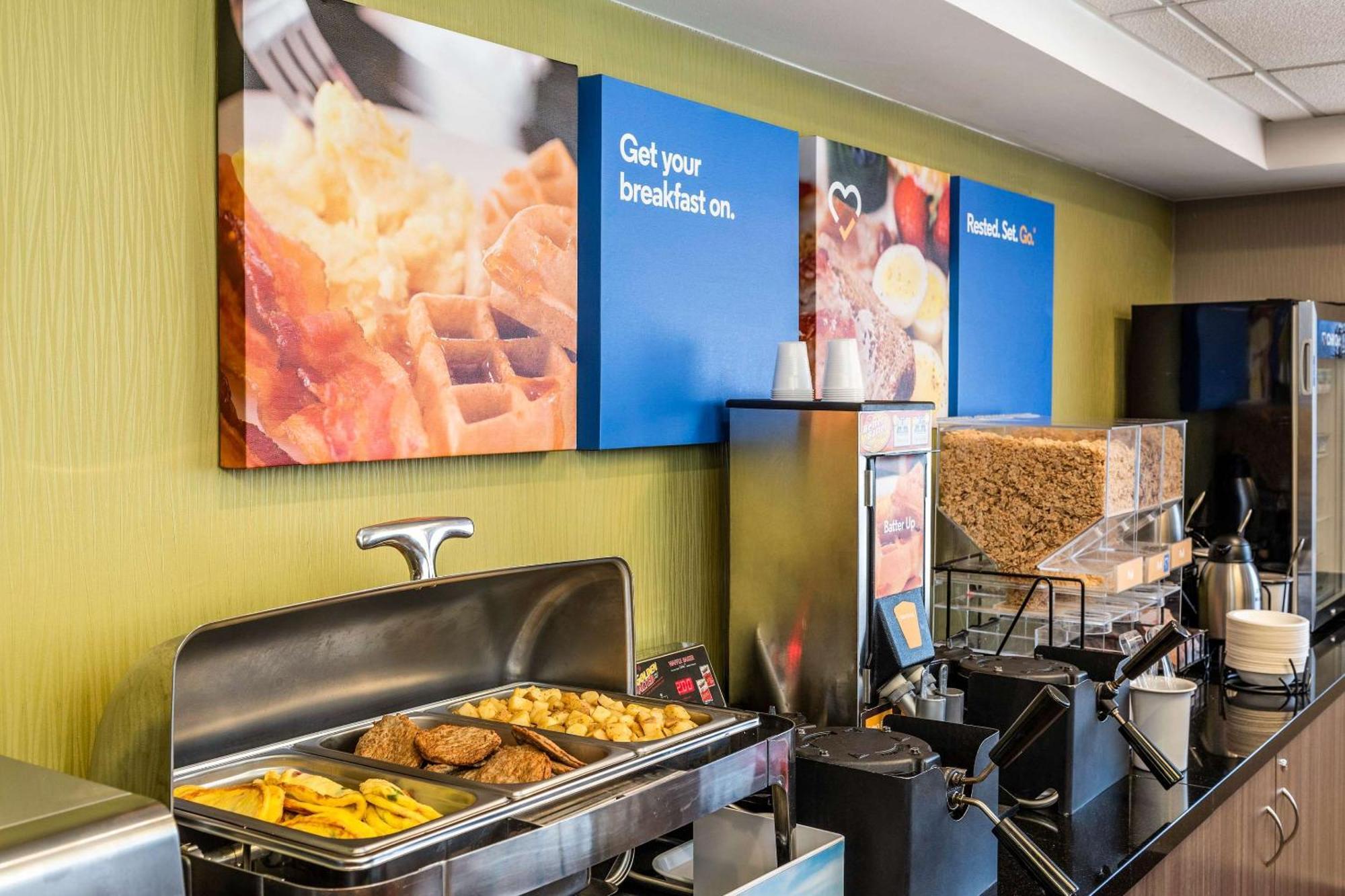 Comfort Inn Brandon Bagian luar foto