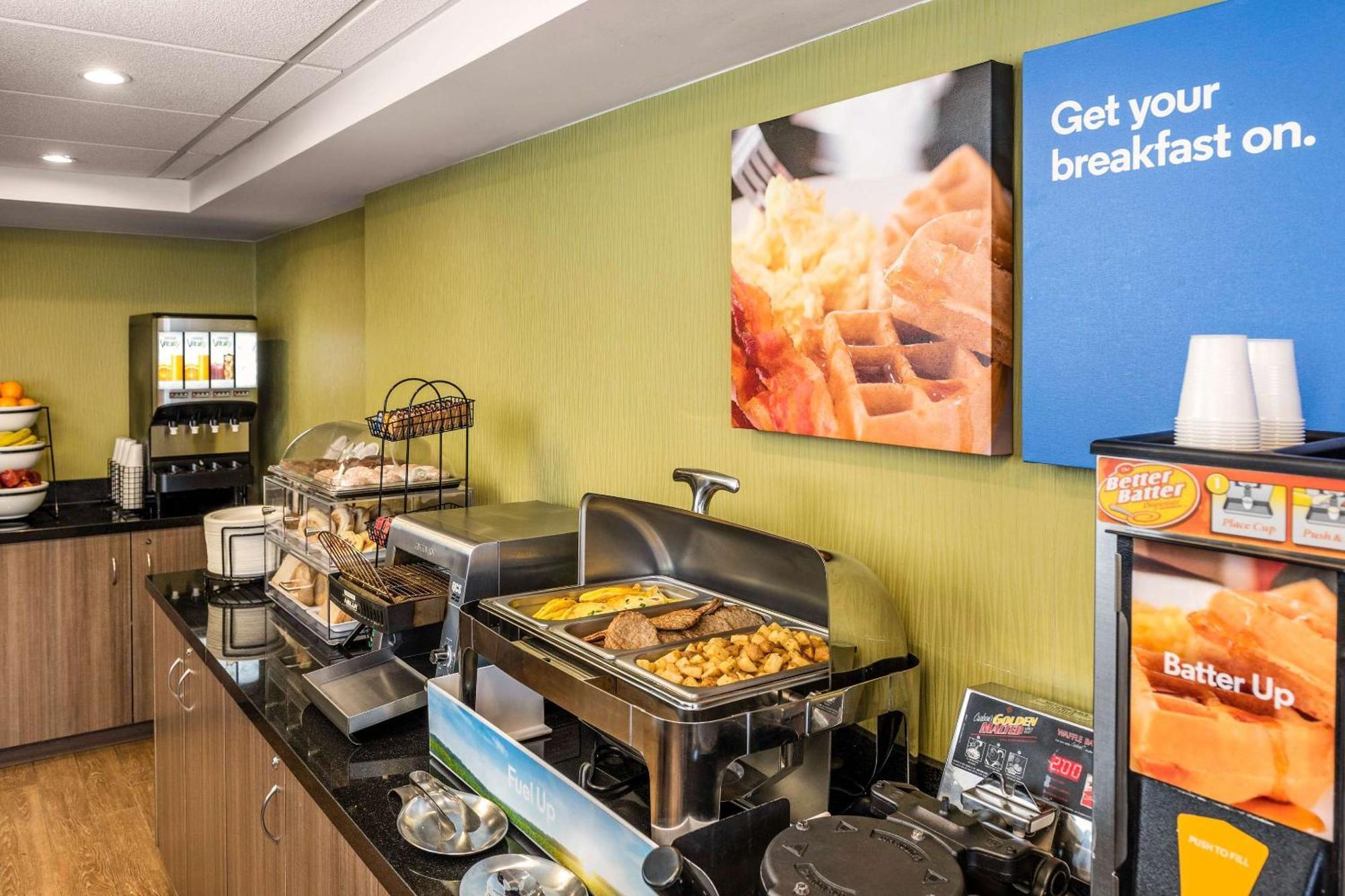 Comfort Inn Brandon Bagian luar foto