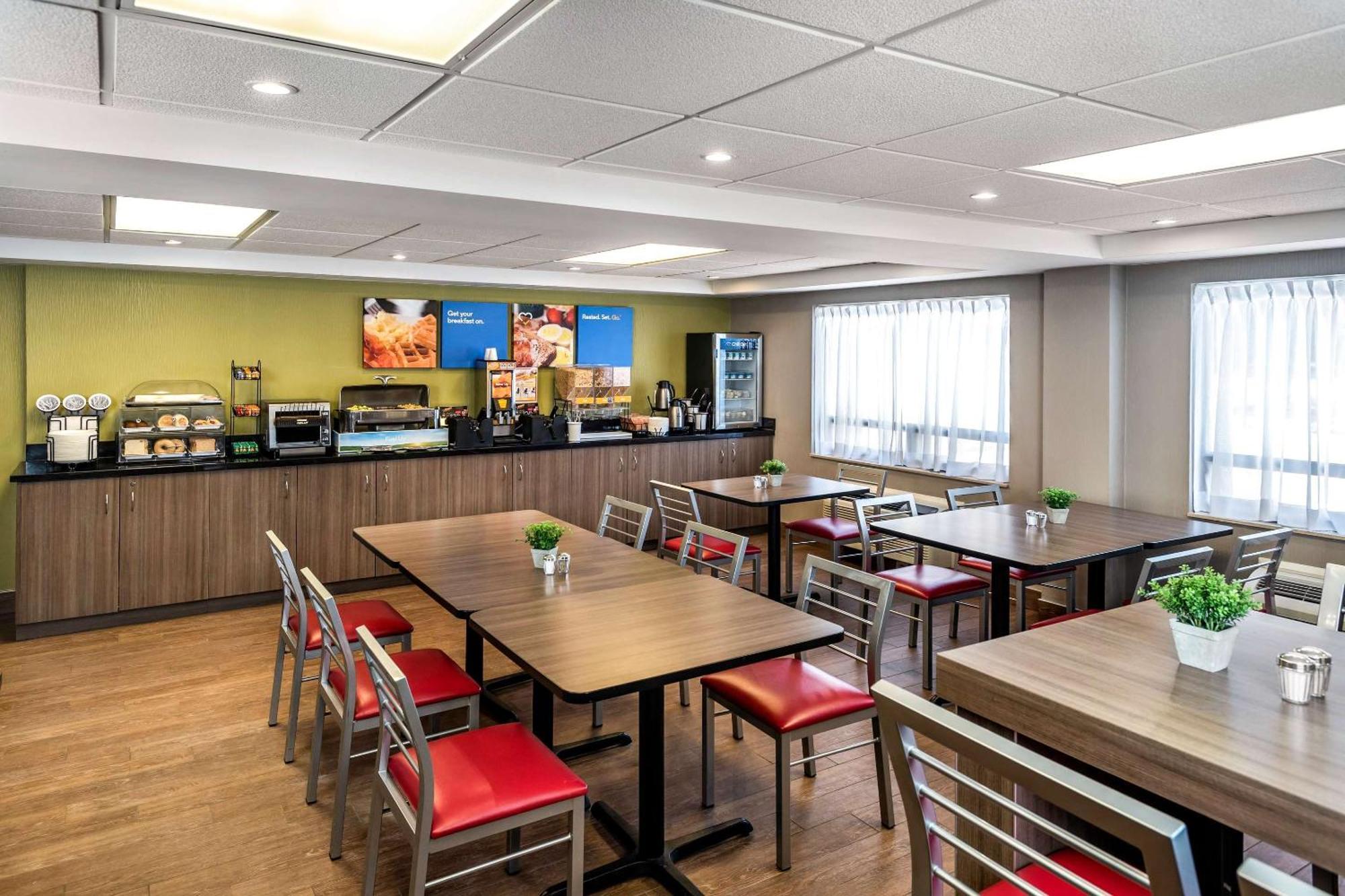 Comfort Inn Brandon Bagian luar foto